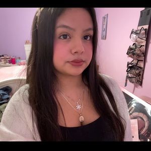 Meet your Posher, Fatima